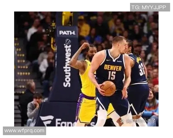 勇士主场大胜湖人，库里狂砍40分创个人新高：一场史诗般的篮球盛宴